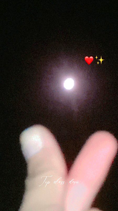 وہ بلکل ٹھیک ہے اپنی جگہ مگر ہم ہی ضرورت سے زیادہ امید کر بیھٹے🍁