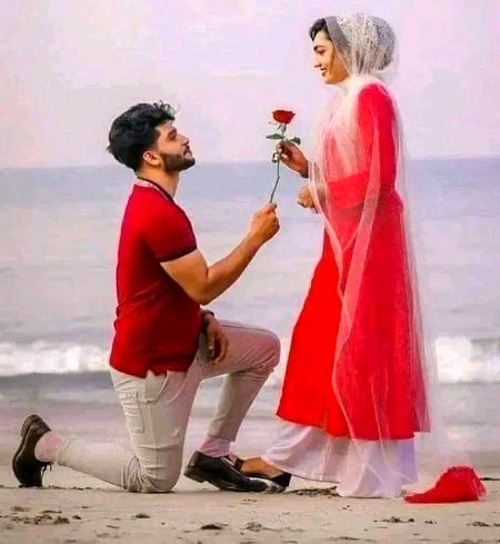 تنہائی بہتر ہے ۔۔۔ مُنافِق لوگوں سے !😕
لوگ باہر سے نیک اور اندر سے Snak !😕