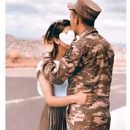 چھوڑو پل پل ہر پل کے جھگڑے۔ 🥲🔪
مختصر حیات ہے چلو آؤ محبت کرتے ہیں.😍☺️
  🥀