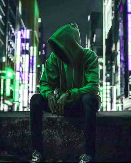 تمہاری یاد میں ہم چاۓ بہت پیتے ہیں
یا تو ملنے آؤ یا چاۓ کی پتی بھجواؤ...😋😍