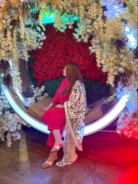 Beautiful People image