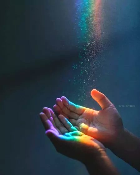 Roshni sy ziada umeed nahi ki ja skti