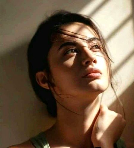 نہیں ھوتا کسی طبیب سے اس مرض کا علاج. 
عـــشـــق لا عــلاج ھـــے ، بس پــرہــیــز کیجیے💔Unzii🥀