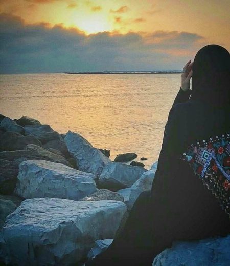 *سنو لڑکیو!! یہ نامحرم لوگ وقت گزارنے کے لئے تمھیں"شہزادی" کا لقب دیں گے*
*لیکن تم نے نظر انداز کر کے اپنے بابا کا "غرور" قائم رکھنا*