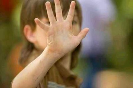نکاح کی لالچ دے کر روح کی دھجیاں اڑانے والے لعنتیو
اس کا قرض تم اپنے گھر سے ادا کرو گے🖐️🖐️