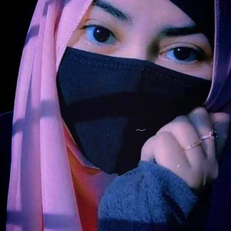 "_مر شد 
آنکھوں پر دھیان دو گے🥀
تو بات ادھوری رہ جائے گی🔥 Mahii 💔