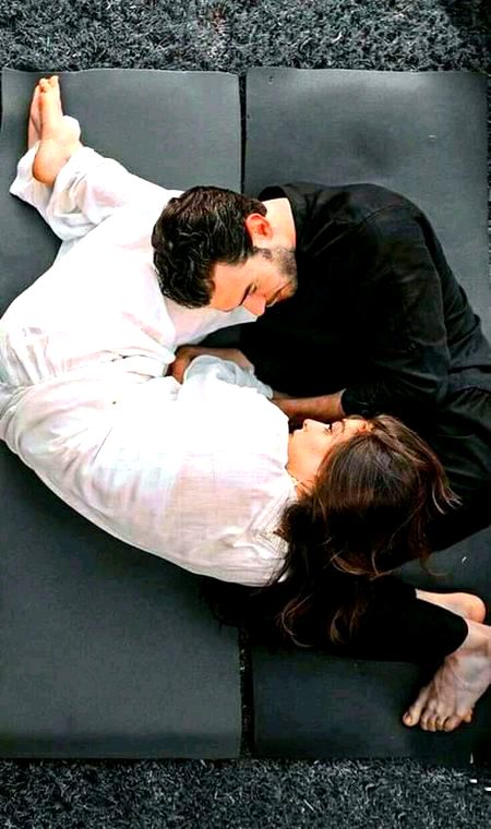 جان تم پر نثار کرتی ہوں.m1💋 میں نہیں جانتی محبت کیا ہے.n5❤