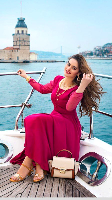 Pakistani Celebs image