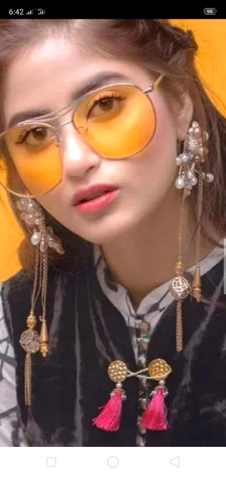 کبھی اُن کا نام لینا کبھی اُن کی بات کرنا 
میرا عشق اُن کی چاہت میرا شوق اُن پر مرنا🔥 Mahii 💔