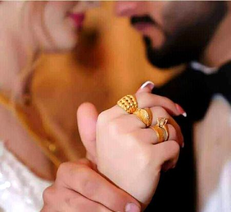 میری خُود دار طبیعت کو گوارہ ھی نہیں
کہ میرا سر کسی کم ظرف کا شانہ ڈھونڈے🔥 Mahii 💔