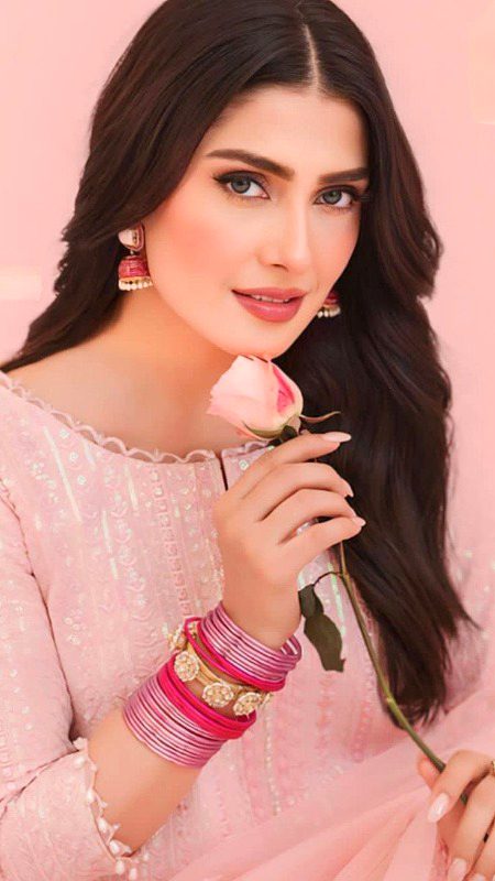 Pakistani Celebs image