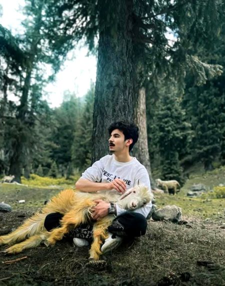 Beautiful People image