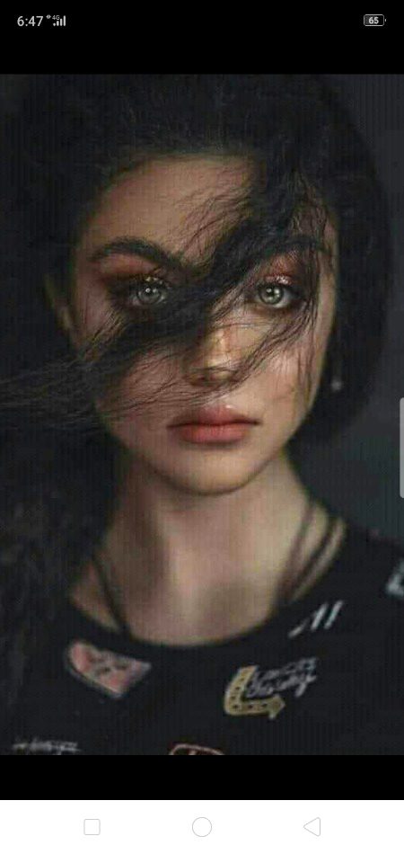 بخت 
ستاره
قسمت
مقدر
نصیب
ایک تیری ہی محرومی کو ہم نے کتنے نام دے رکھے ہیں،
تنہائی، جدائی، وصال، دوری،
نہ ہم خوش ہیں نہ مطمئن نہ بابهروسہ نہ یکجا،
ایک الجھے ہوئے تعلق کو کتنے نام دے رکھے ہیں ہم ،
دوستی
اپنائیت
احساس
محبت
عشق
کچھ بھی نہیں ہے،
کچھ بھی نہیں تھا یک موہوم سی امید،
ایک دھندلی سی روشنی،
بلا اپنے بھی اس طرح ہوتے ہیں؟
بلا اپنائیت بھی کوئی اس طرح کی ہوتی ہے🔥 MAHii 💔