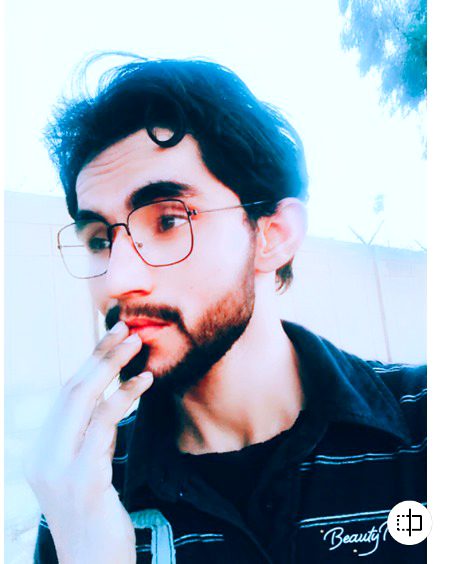 ہر وہ شخص اکیلا ہے 💔
جس نے سچی محبت کی۔🙂
。.Tanha Aliyan 🚶🚶🚶🌹🙏