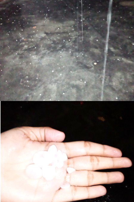 مجھے بہت پسند ہے سردی کی وہ پہلی دستک پے😍its hailing in my city😍😍