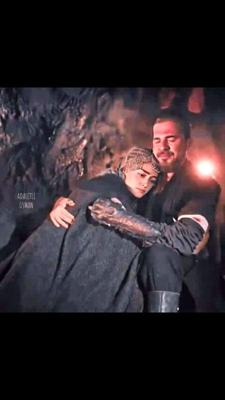 وہ تھک کے کاندھے سے آلگا ہے"
میں اس تھکن کے ہزارہا بار صدقے
￼