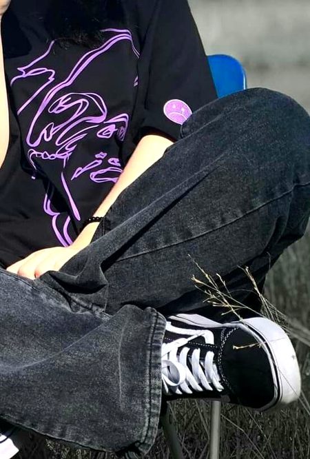 jo dil ko hai khabar kahin milti nahin khabar
har sub.h ik azaab hai akhbar dekhna