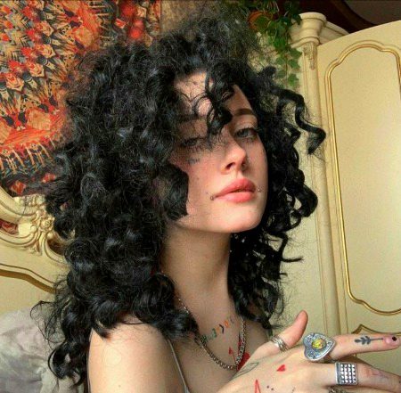 Beautiful People image