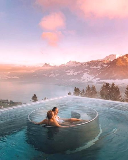 Aesa place ho to life ka maza aye 😍😘