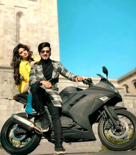 Beautiful People image