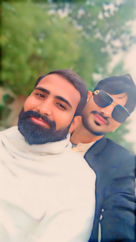 *ہم تو ہنستے ہیں دوسروں کو ہنسانے کی خاطر❤🩹🫠* 
*ورنہ دل پہ زخم اتنے ہیں کہ رویا بھی نہیں جاتا💔*🥹
*✍🏻🩵💫*By saim
     Allah Hafiz