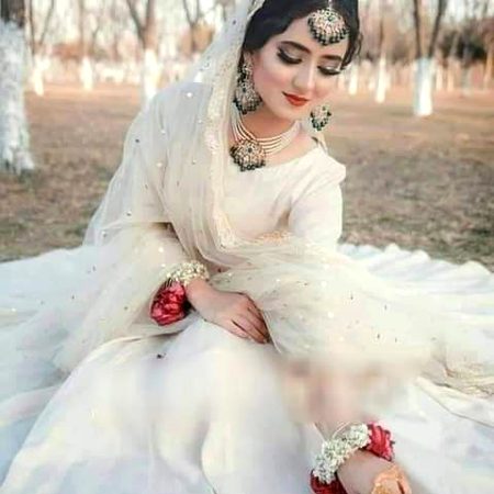 *جس پر گُزرے وہی جانتا ہے*
 *دل تسلیوں سے کہاں مانتا ہے🔥 Mahii 💔