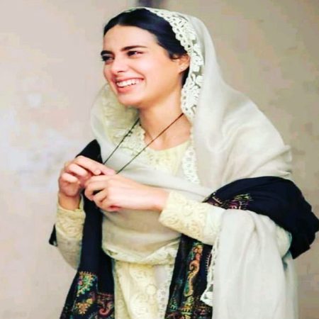 Iqra Aziz