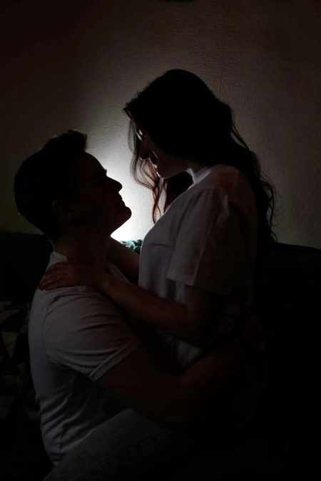 وہ بھی دن یاد ہیں یہ کہہ کے مناتے تھے مجھے ..
آ ادھر ، میں تیرے قربان ، کہاں جاتا ہے💔Unzii🥀