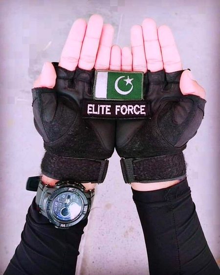 تمہی نے ہم کو سٌنایا نہ اپنا دٌکھ ورنہ
دٌعا وہ کرتے کہ ہم آسماں ہلا دیتے.r5 Shah💓💜🌷🌺🍃