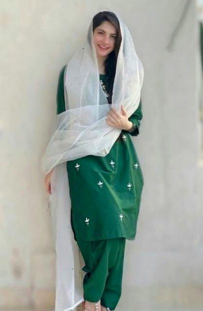 Pakistani Celebs image