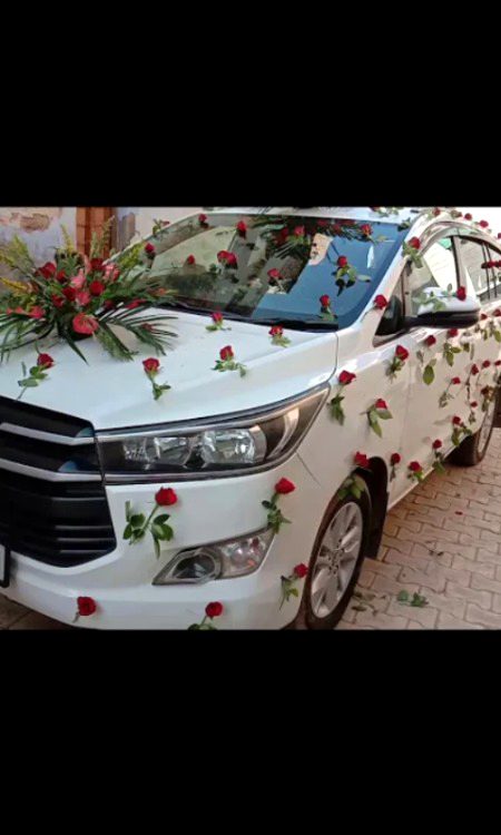 Kon kon is car ma betna chata ha .