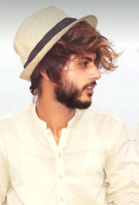 کسی اور کی جگہ اب باقی نہیں ہے مجھ میں ہم تم سے شروع ہو کر تم پہ ہی ختم ہوتے ہیں