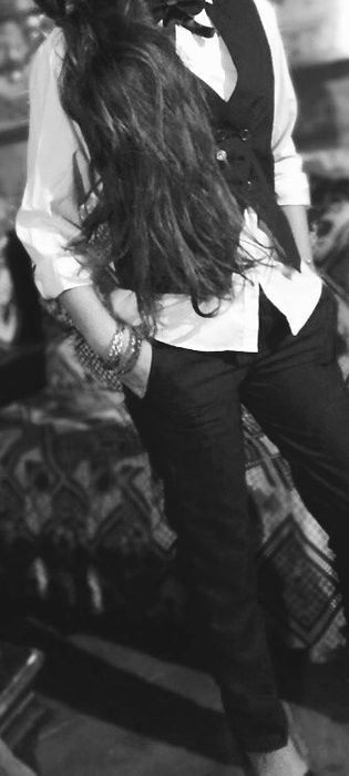 kash teri zulf ka main ik bal he hota
Teri har uljhan pai mai bhi uljha hota🙃