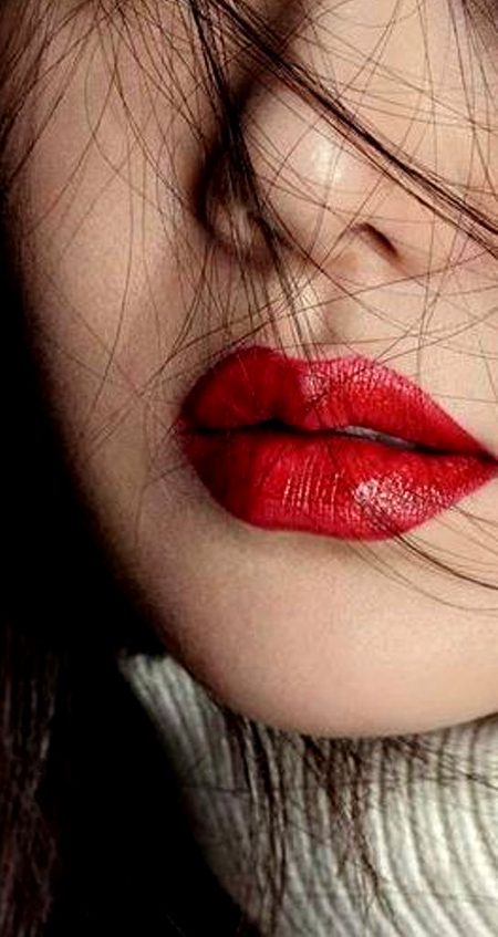 I like red lipstick..