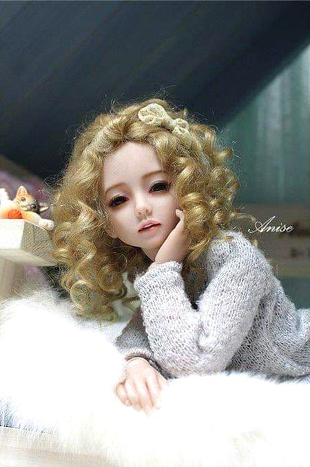 آہٹ سے کوئی آئے تو لگتا ہے کہ تم ہو۔ سایہ کوئی لہرائے تو لگتا ہے کہ تم ہو