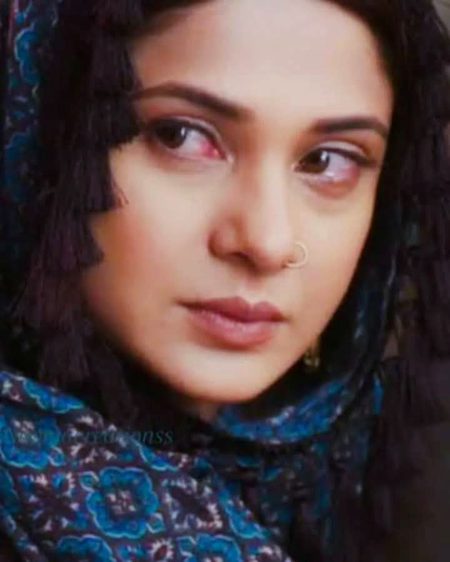 ہم اتنے بھی گئے گزرے نہیں تھے جانِ فراز..
کہ تجھ کو ساری خدائی کے بعد یاد آئے💔Unzii🥀