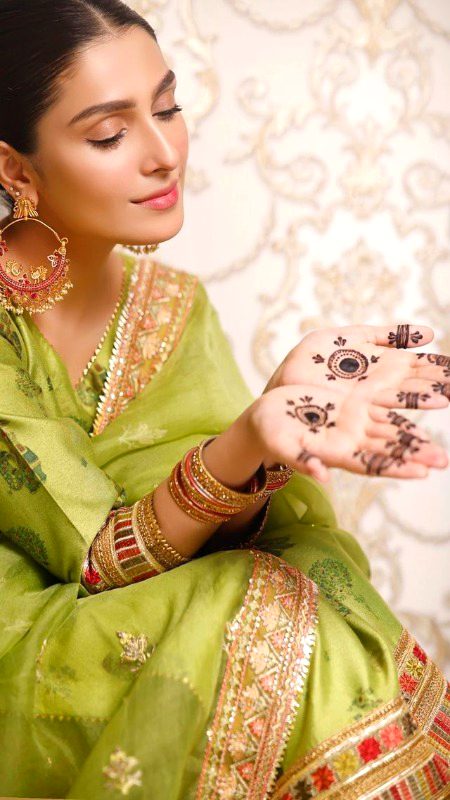 Pakistani Celebs image