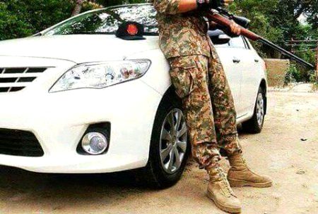 Eide tu Nawabo ki hwa krti hen💞
Hm tu kafan ure Hifazato pe mamol rehte💞
Dil Raaz SRK💞🔥🇵🇰