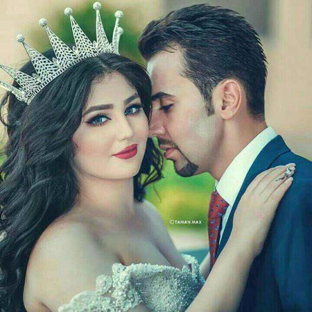 تجھ کو لکھ پانا کہاں ممکن ہے 
اتنے خوبصورت تو لفظ بھی نہِیں میرے پاس