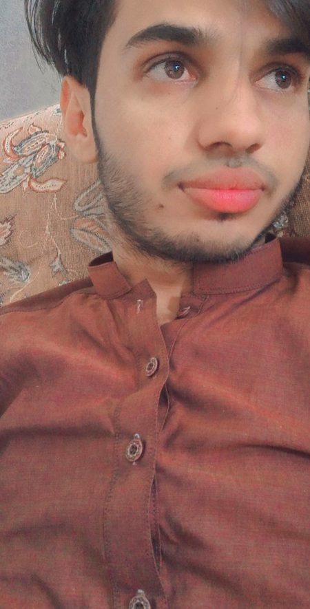 یہ اپنے حق میں اذیت بنا ہوا لڑکا !
خدا کا چاہے نہیں بن رہا، تمہارا تو ہے
🍂🍁