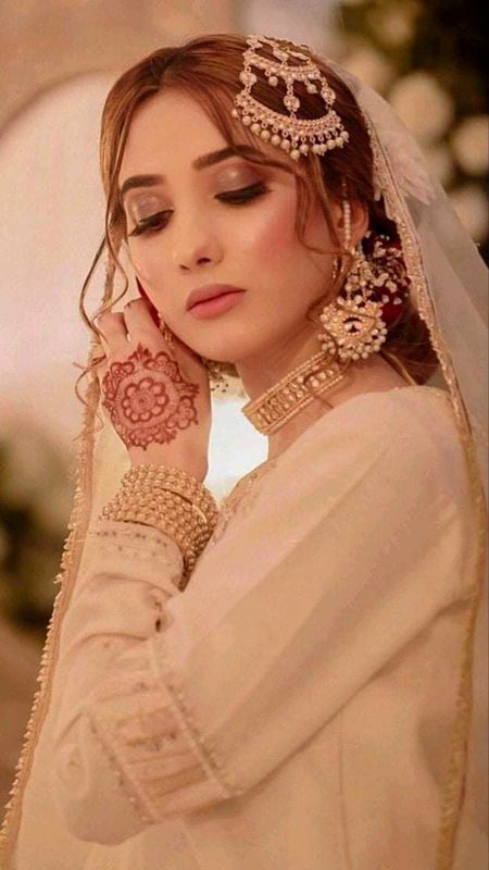 ہماری سلطنت میں خوبصورتی نہیں__❤️
کردار کے سکّے چلتے ہے جناب!!!😍🥀✨
#