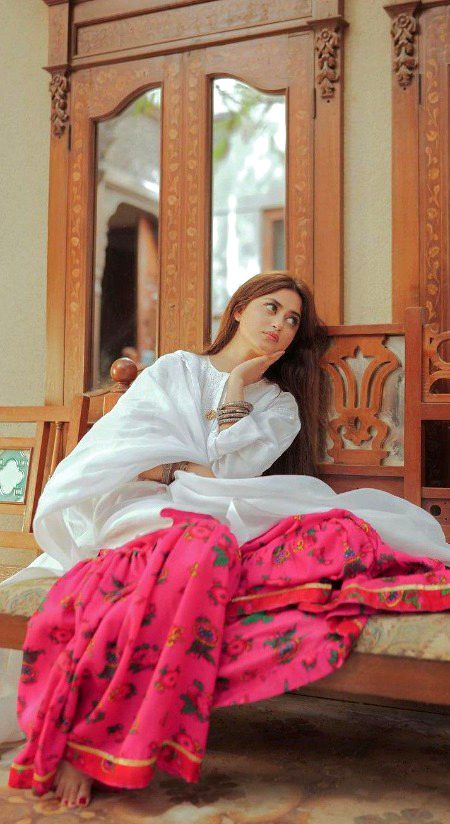 Pakistani Celebs image