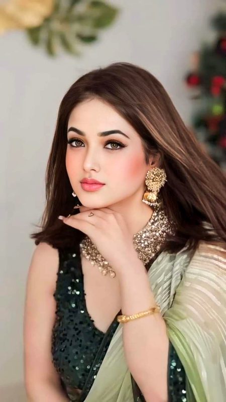Beautiful People image
