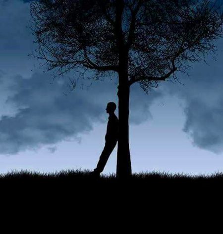 اداس دیکھ  کے  وجہِ ملال  پوچھے  گا
وہ مہرباں نہیں ایسا کہ حال پوچھے گا 💔