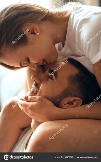 لازم ہے اس حیات میں ایسا کوئی بشر 
دل جس کو دیکھ دیکھ دھڑکتا رہے صدا
🥀❤️