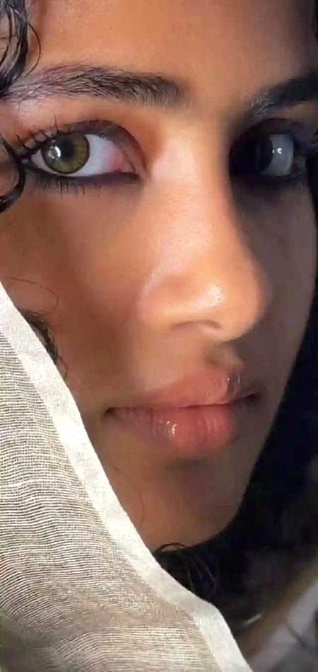 فقط تجھے ایک نظر دیکھنے کے لئے..
آ دیکھ کس قدر اداس ہیں آنکھیں💔Unzii🔥