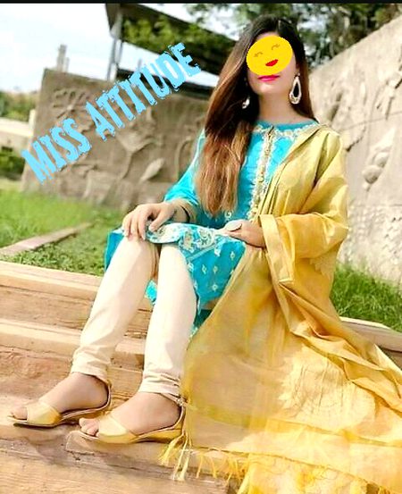 👉kuch drd bs dill me hi reh jaty hen💔duniya ko kea khabar hm kea kea gham seh jaty hen💔💔
Khushi✌💘