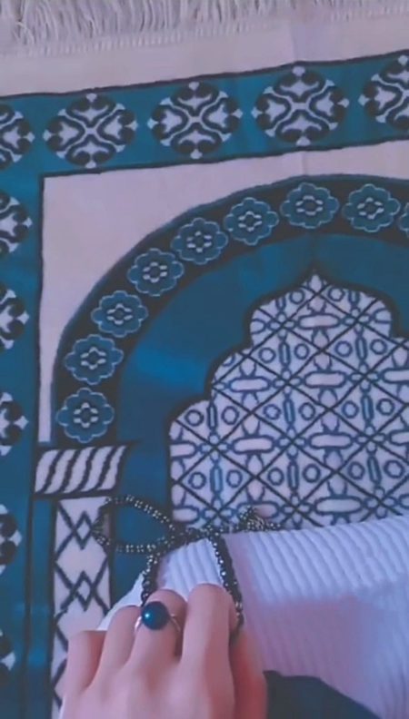 ہمیں خدا کے سوا کوئی سمجھ نہیں سکتا ۔۔🔥