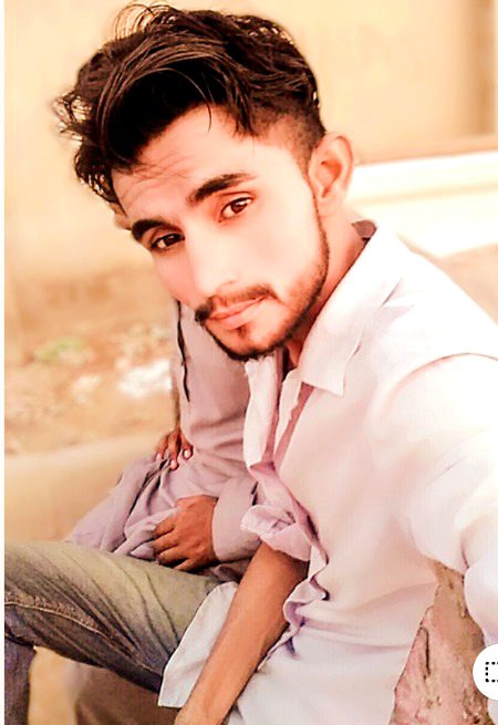 کوئی خواہش نہ رھی اور حسرتیں بھی مٹ گئی.!!
واہ زندگی تو نے مجھے بے مثال کر دیا. . .!!Masoom Aliyan. ❤✌🏻