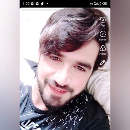 Hi۔ksa۔lg rha hu 😜😜😜